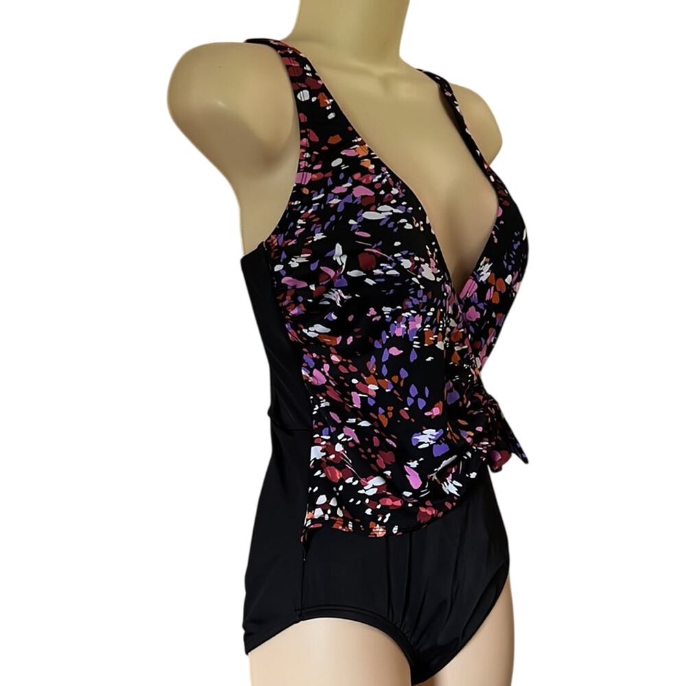 Embrace Your Curves Size S 4/6 Black One Piece Swimsuit with Print Overlay NWT - Picture 2 of 10